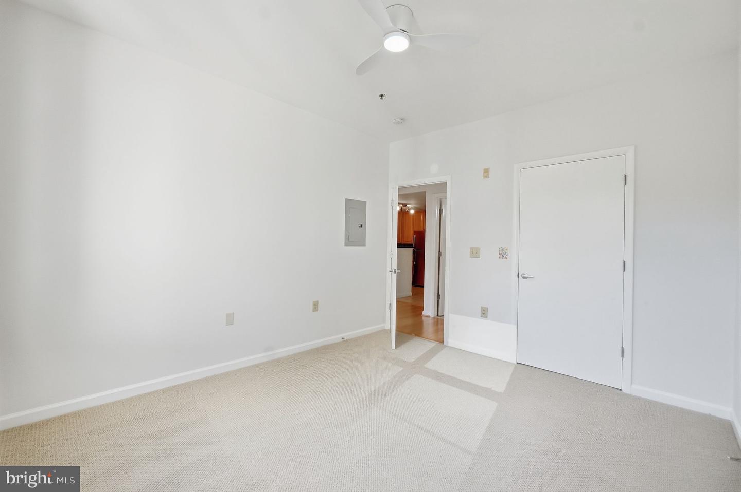 1201 E West Hwy #403 Property Photo 11