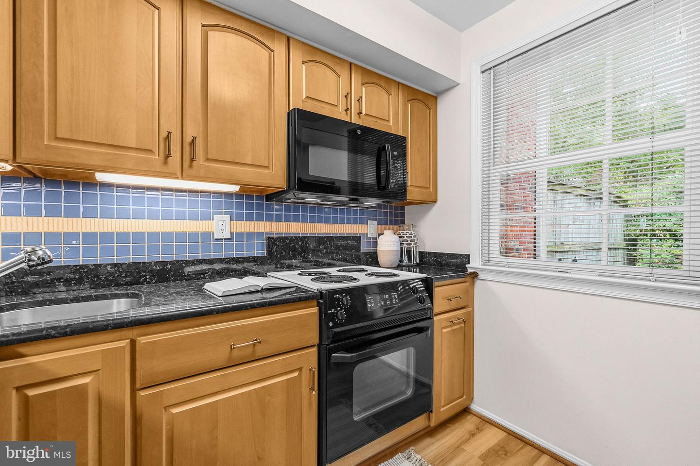 734 Azalea Dr #11-734 Property Photo 16