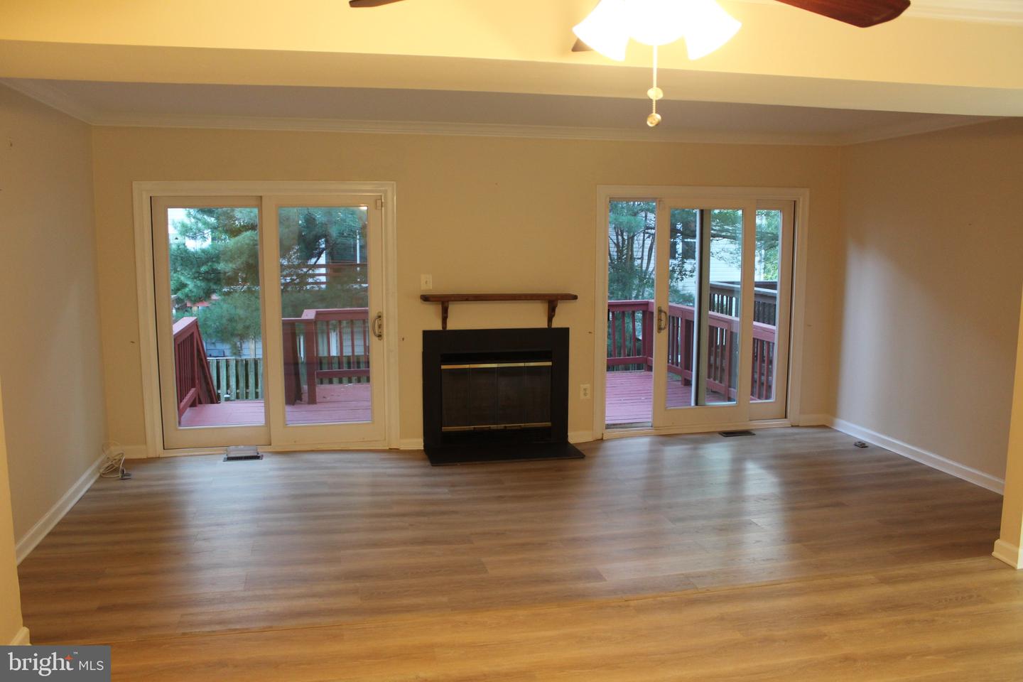 19238 Wheatfield Ter Property Photo 5