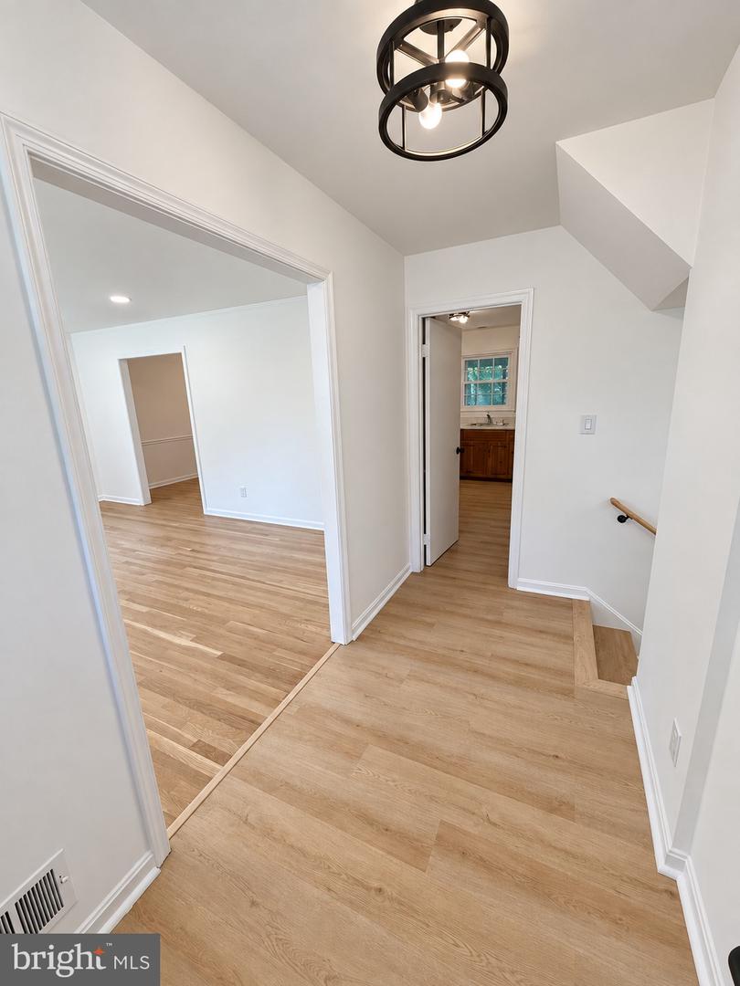 11906 Henry Fleet Dr Property Photo 13