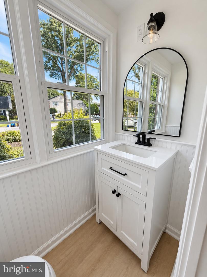 11906 Henry Fleet Dr Property Photo 21