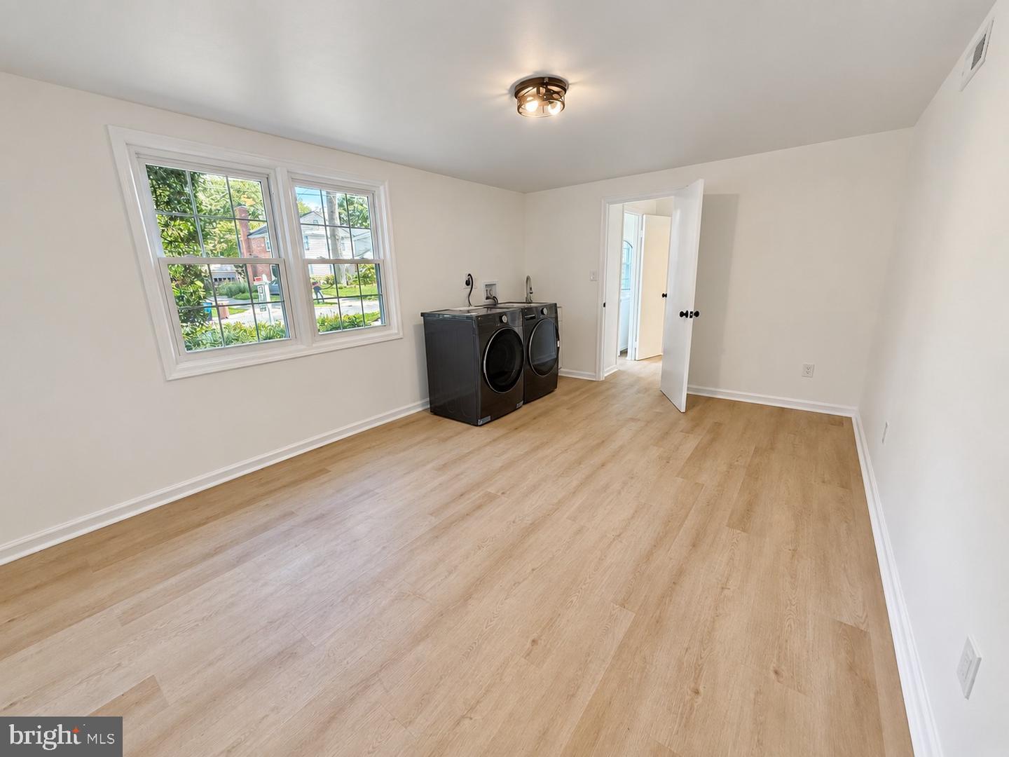 11906 Henry Fleet Dr Property Photo 23