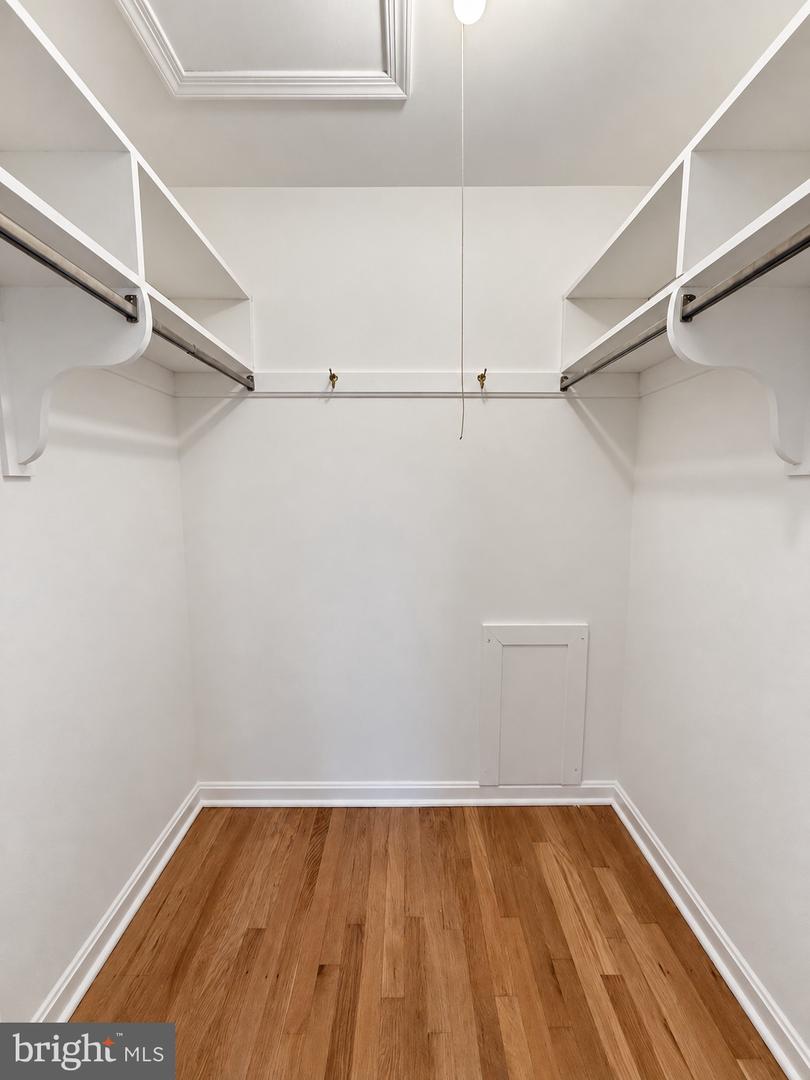 11906 Henry Fleet Dr Property Photo 28