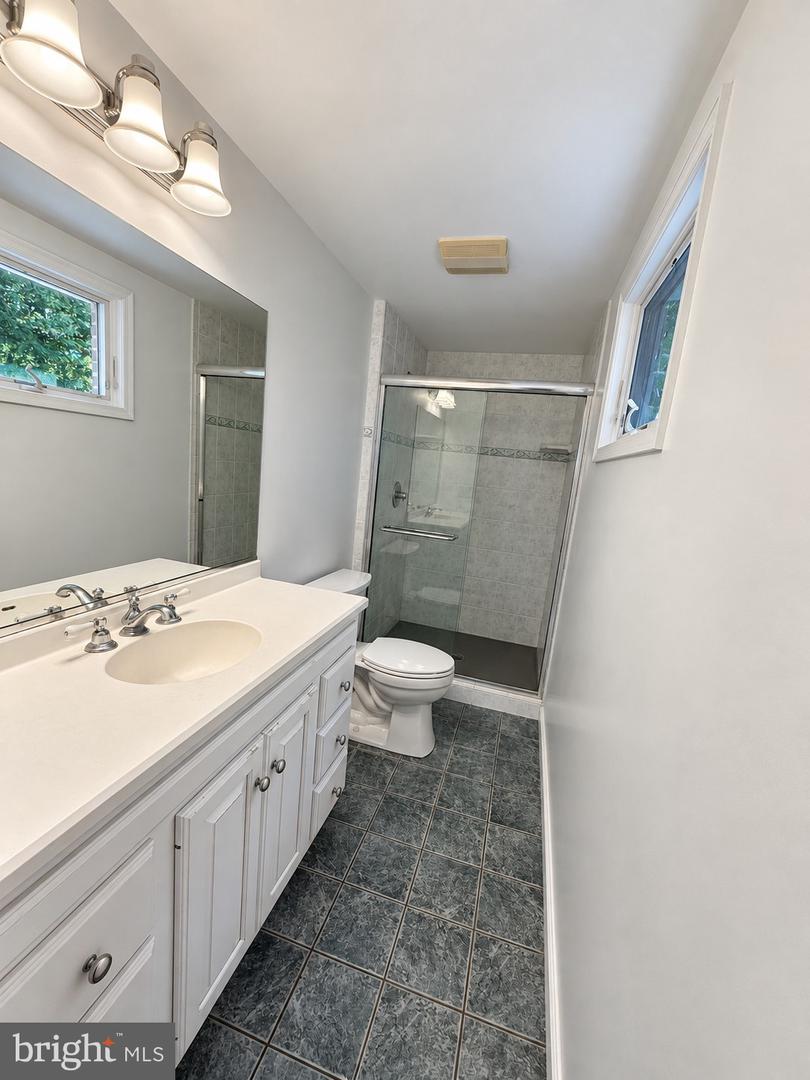 11906 Henry Fleet Dr Property Photo 29