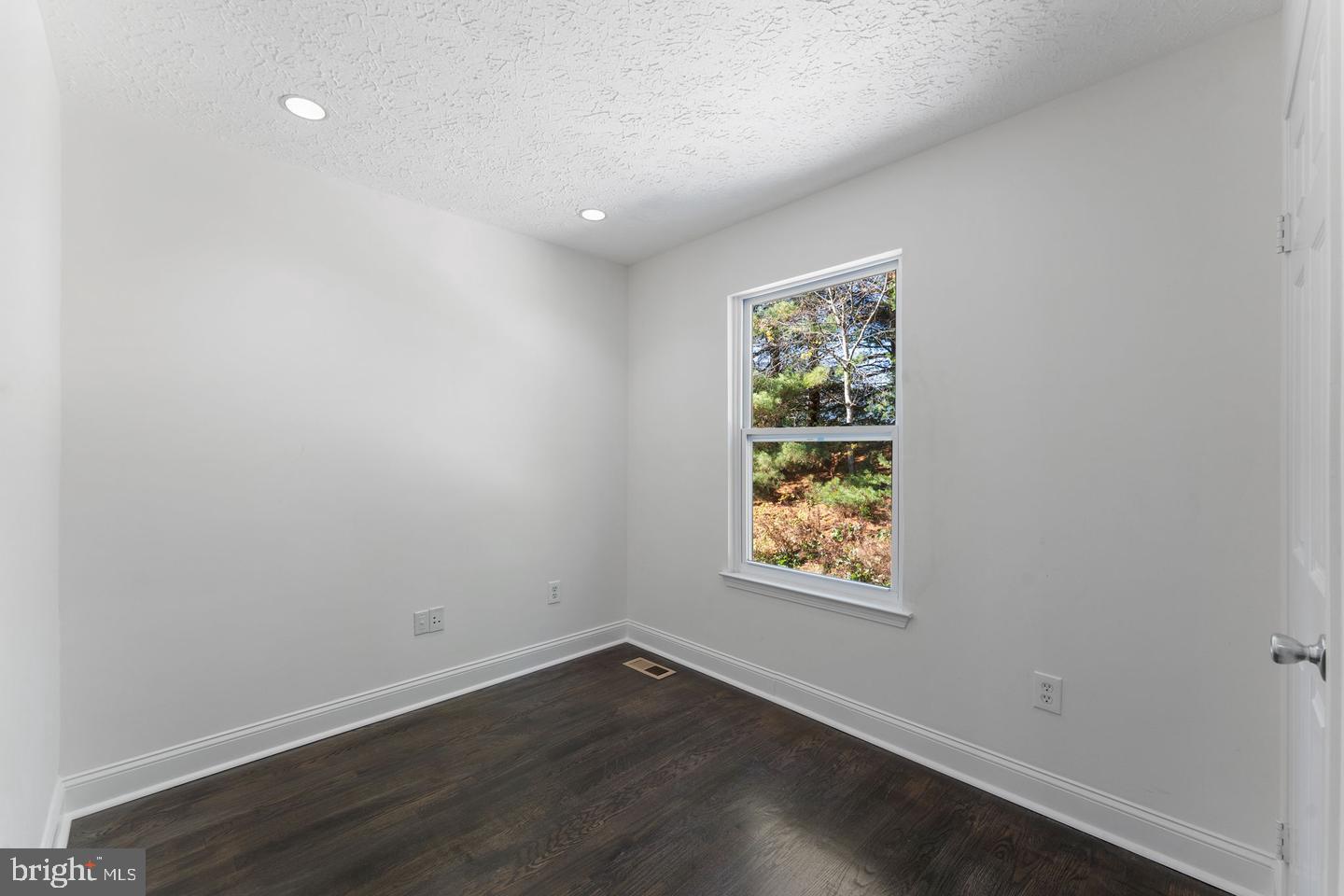 13016 Gershwin Way Property Photo 32