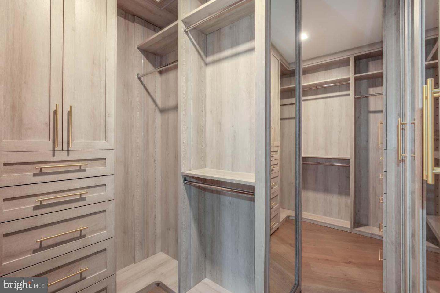 8551 Connecticut Ave #610 Property Photo 17