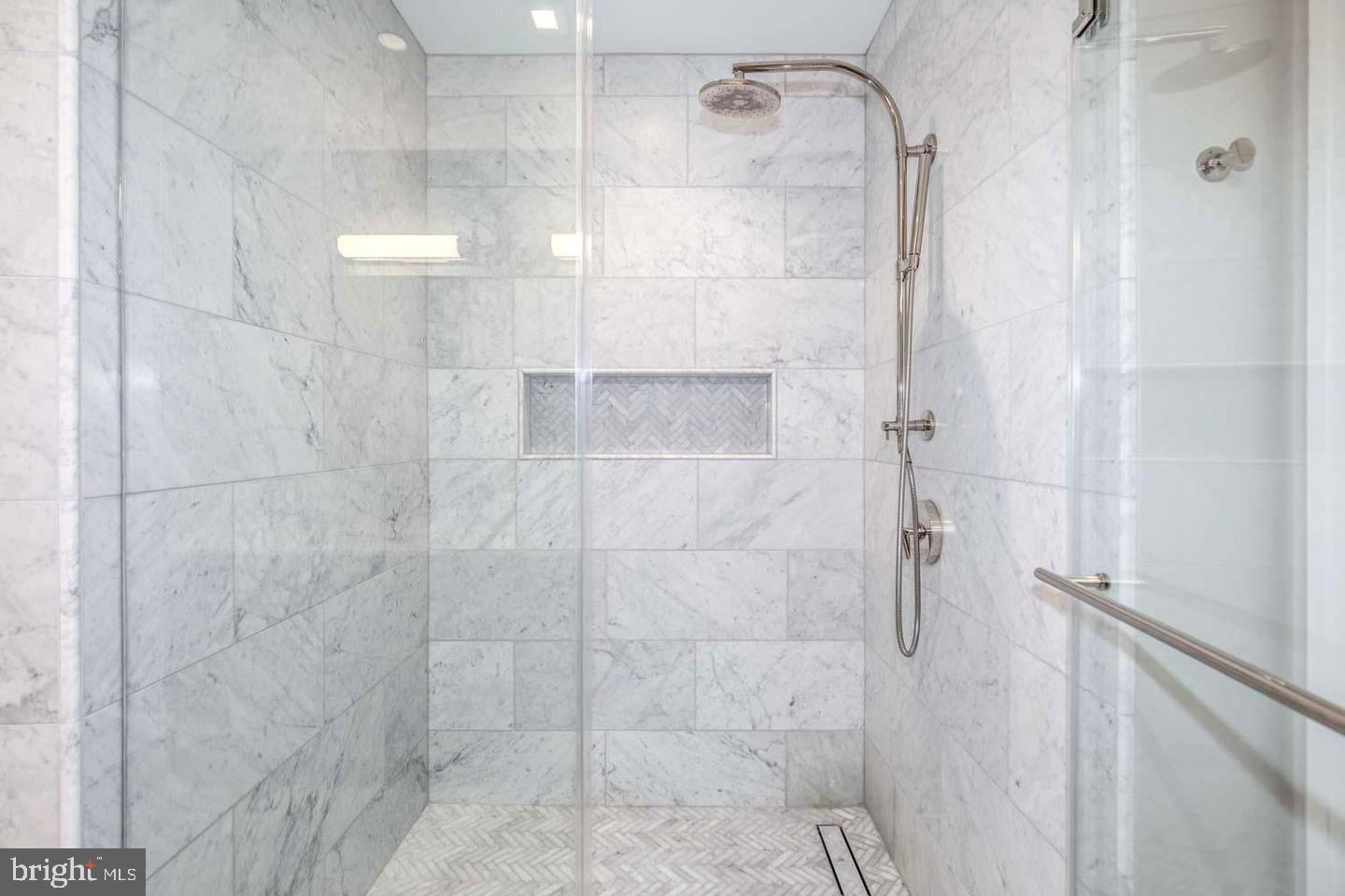 8551 Connecticut Ave #610 Property Photo 23