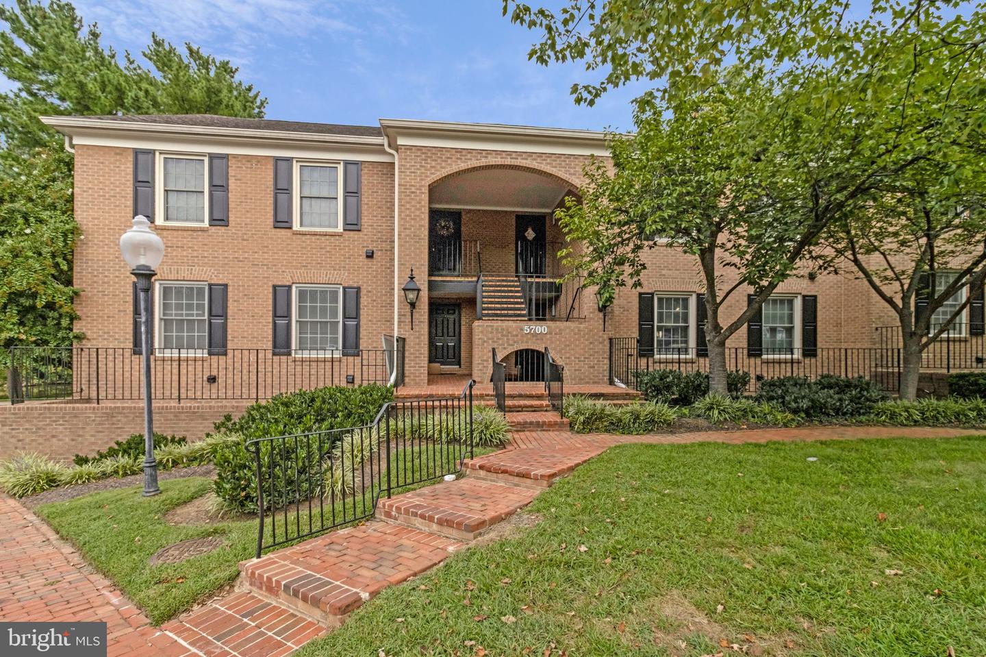 5700 Brewer House Cir #t1 Property Photo 1