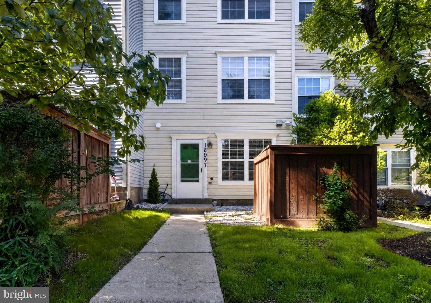 18997 Highstream Dr #834 Property Photo 3