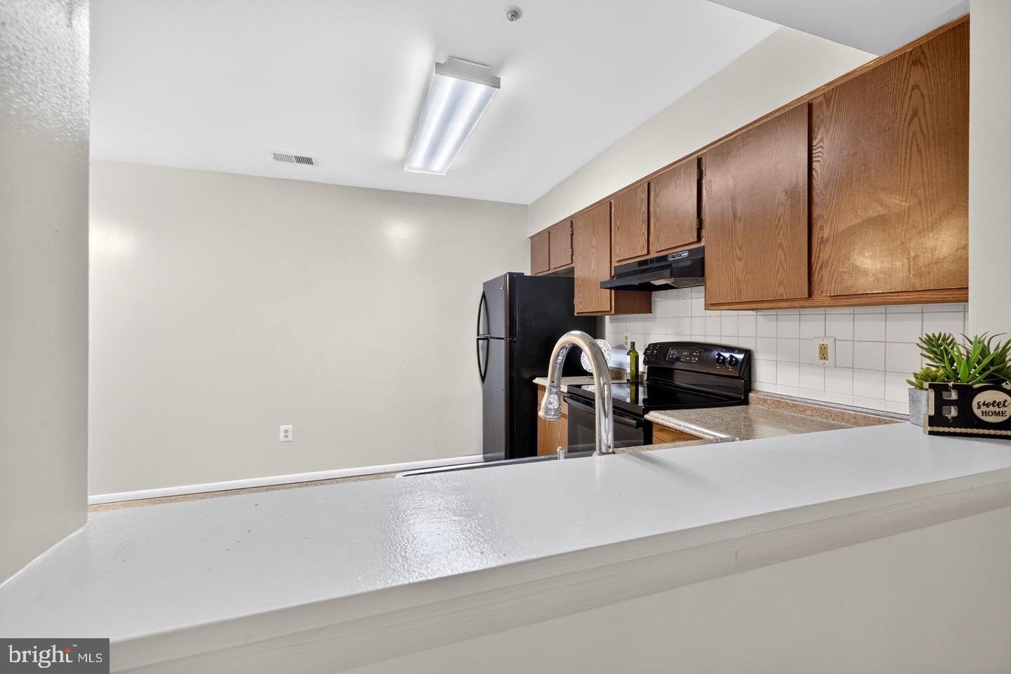 18997 Highstream Dr #834 Property Photo 11