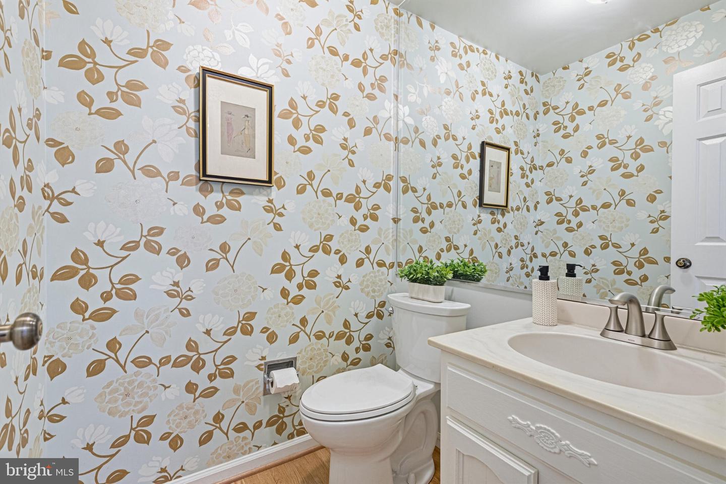 9213 Bentridge Ave Property Photo 39
