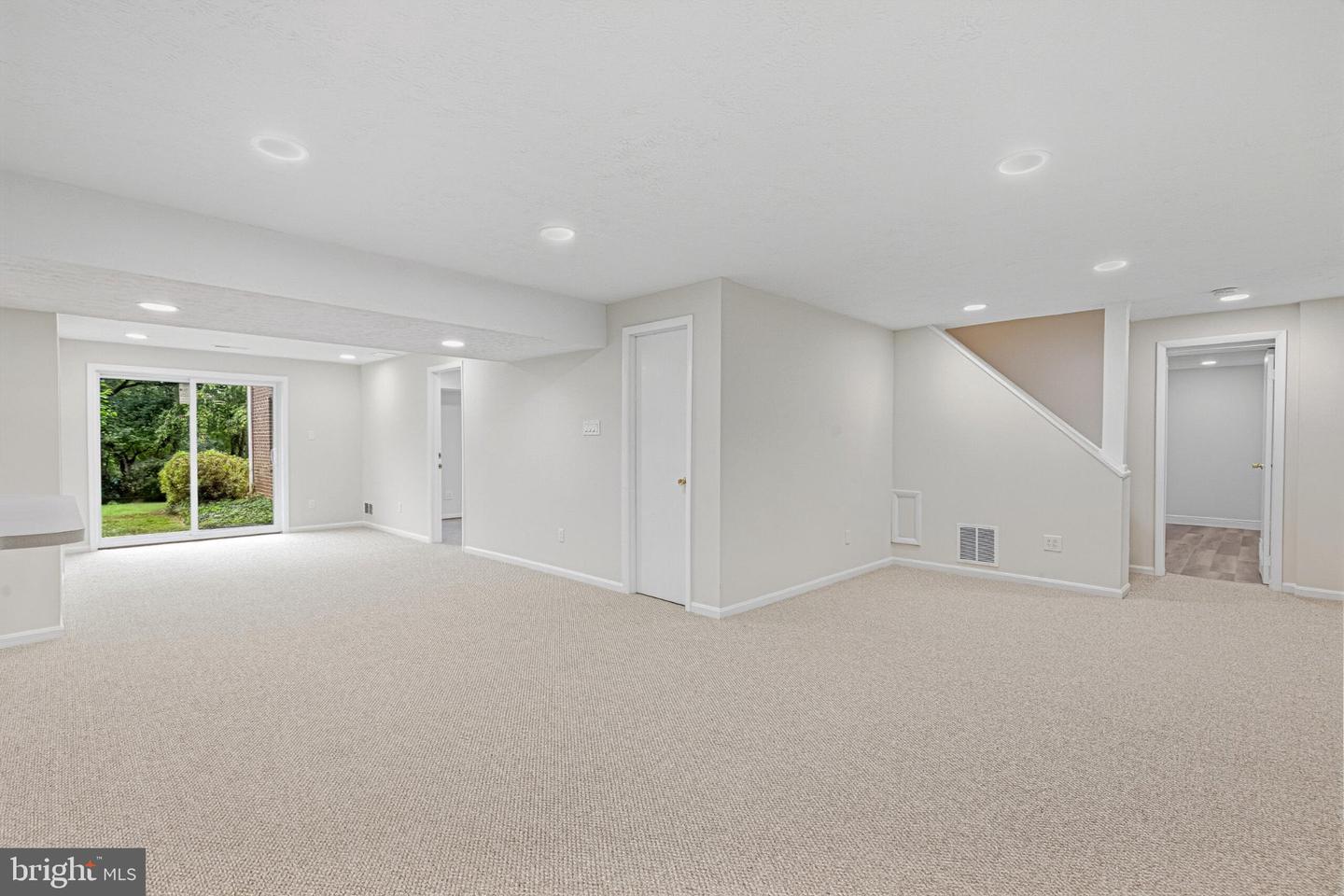 9213 Bentridge Ave Property Photo 57