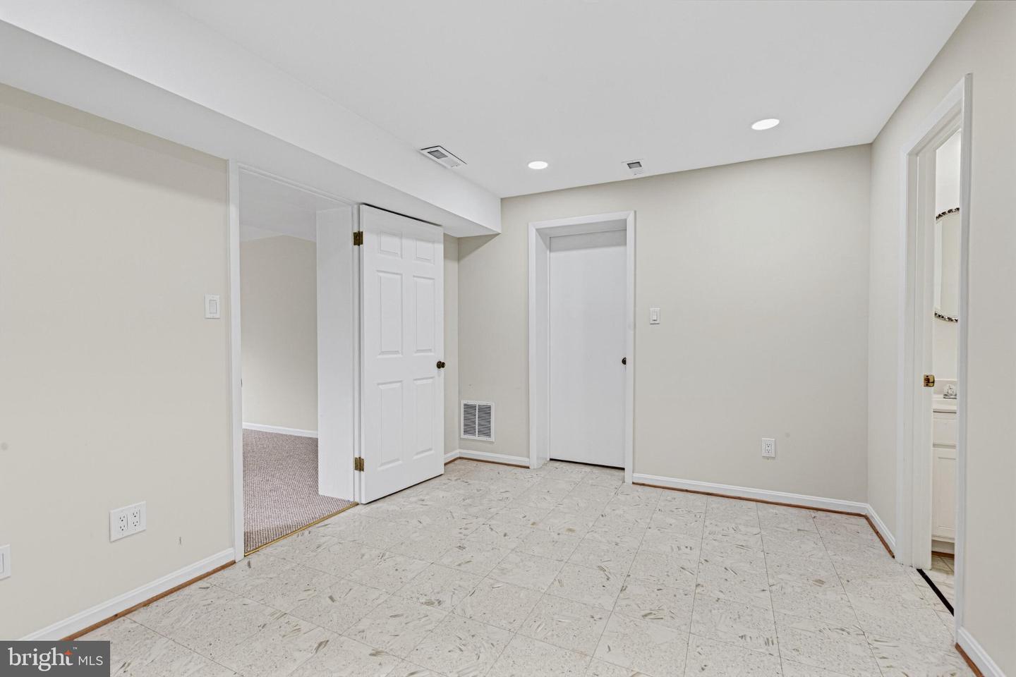 9213 Bentridge Ave Property Photo 60
