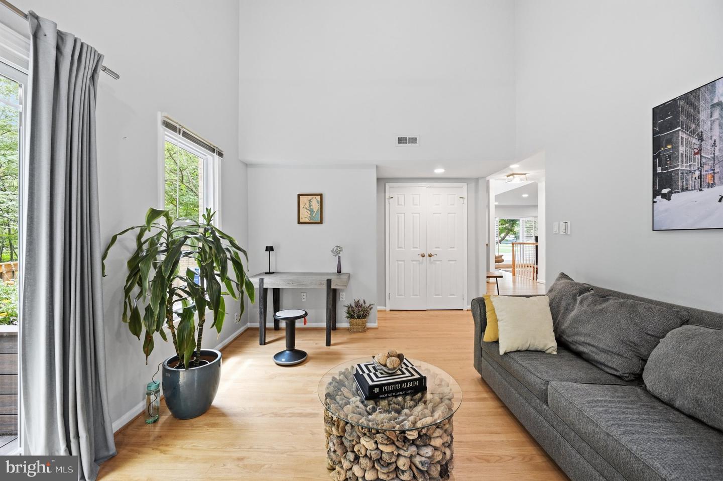 MDMC2255028 Property Photo 24