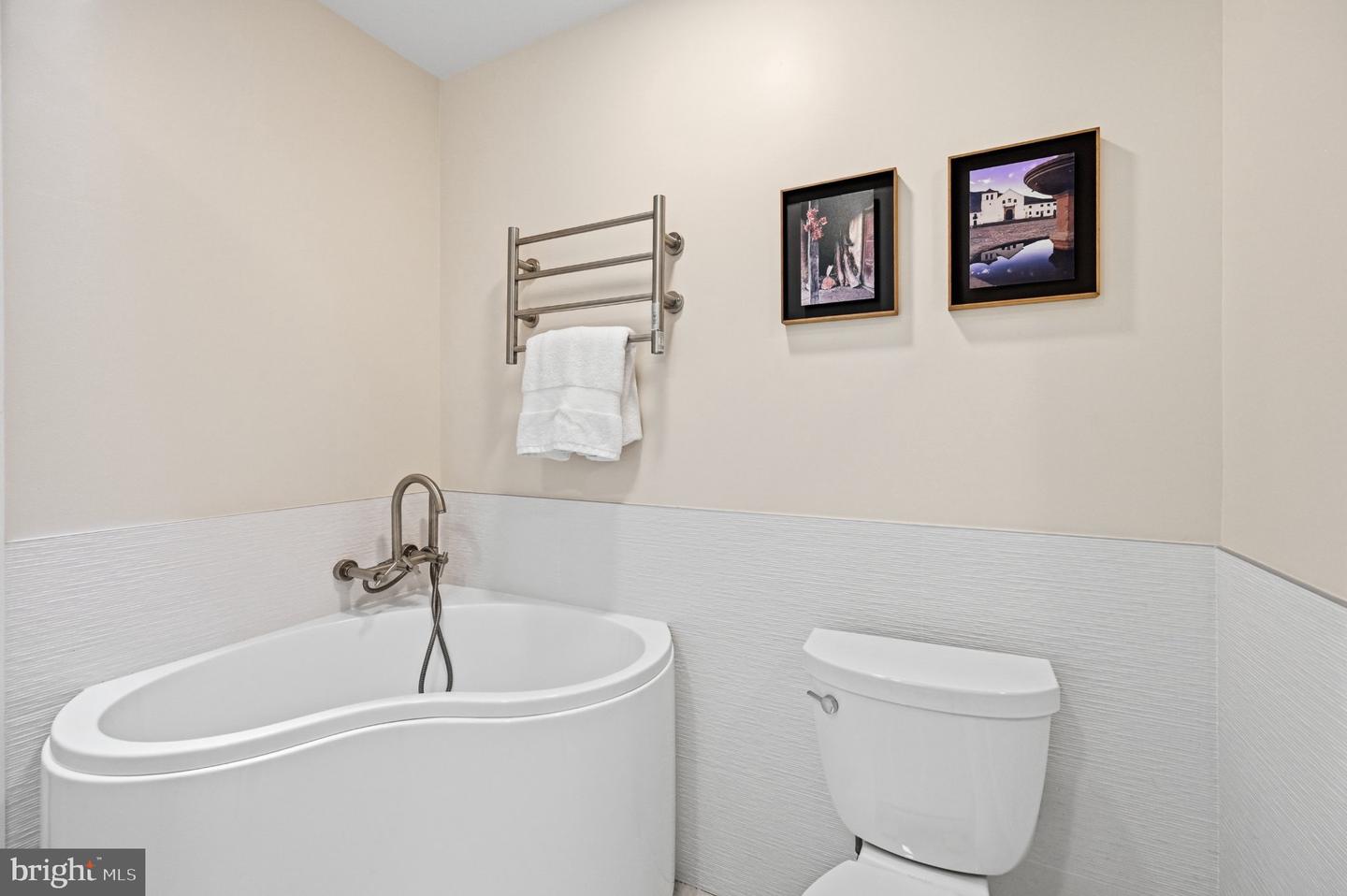 MDMC2255028 Property Photo 39