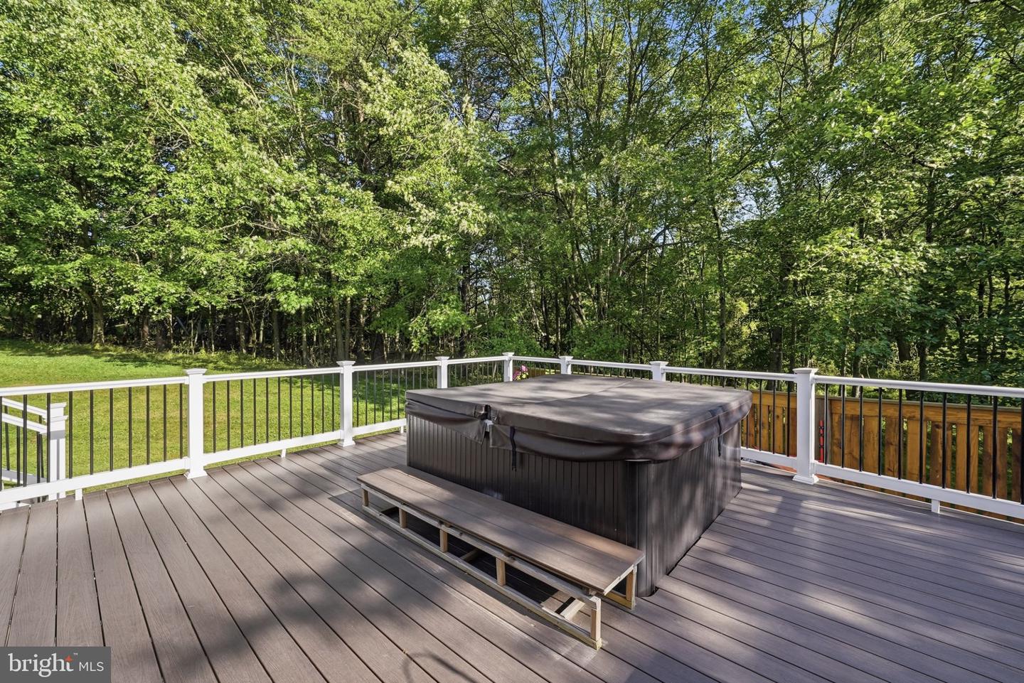 MDMC2255028 Property Photo 52