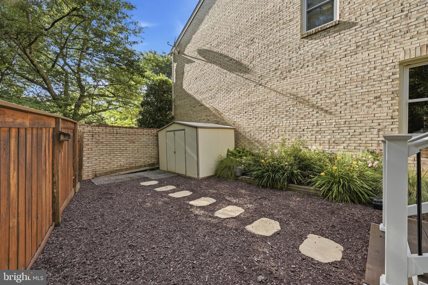 MDMC2255028 Property Photo 58