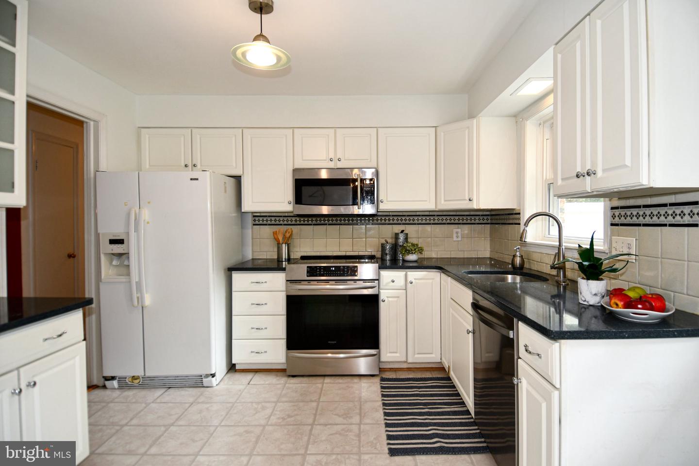 5303 Danbury Rd Property Photo 20