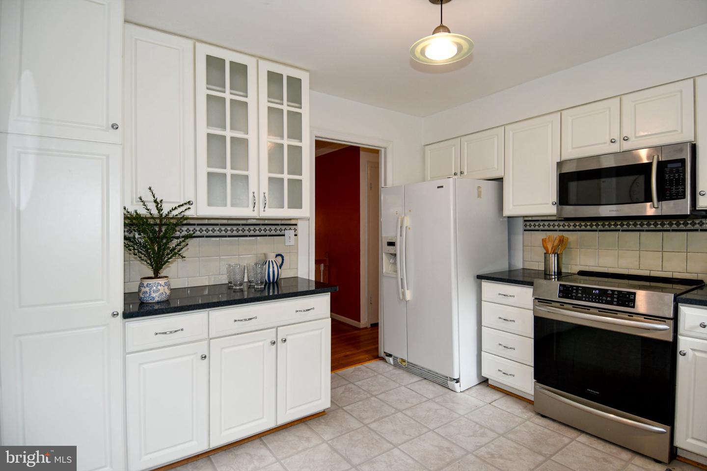 5303 Danbury Rd Property Photo 21