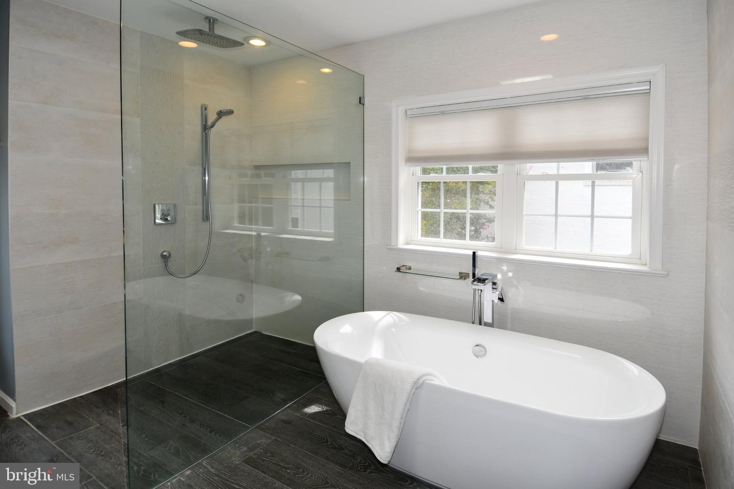 5303 Danbury Rd Property Photo 44
