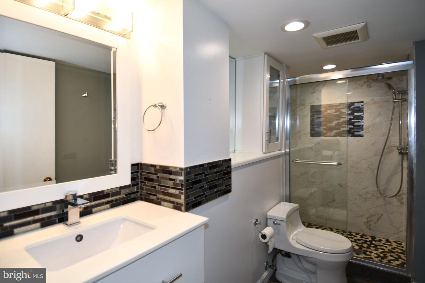 5303 Danbury Rd Property Photo 51