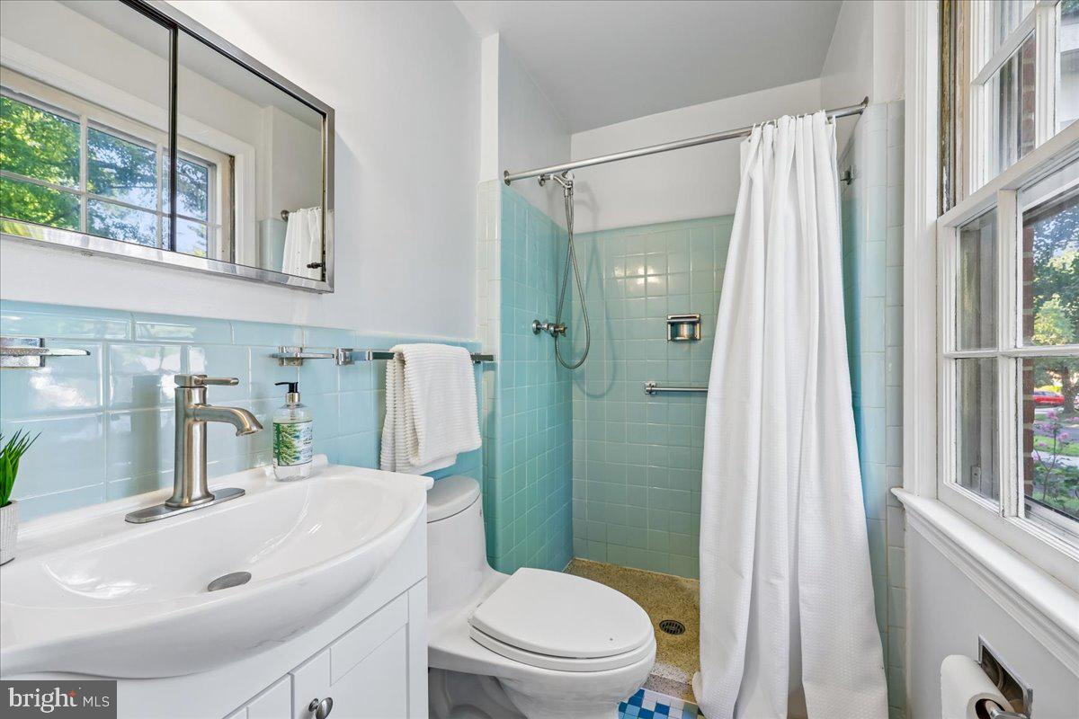627 Crocus Dr Property Photo 17