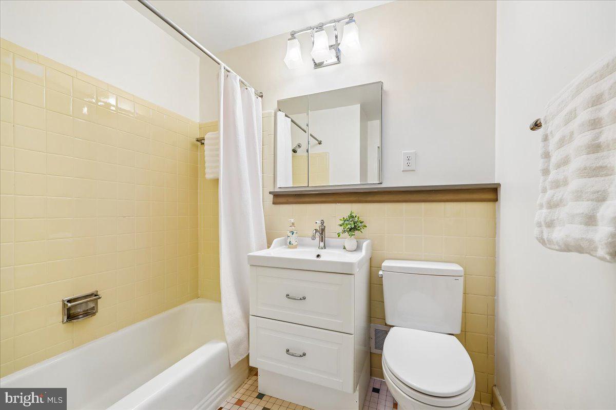 627 Crocus Dr Property Photo 24