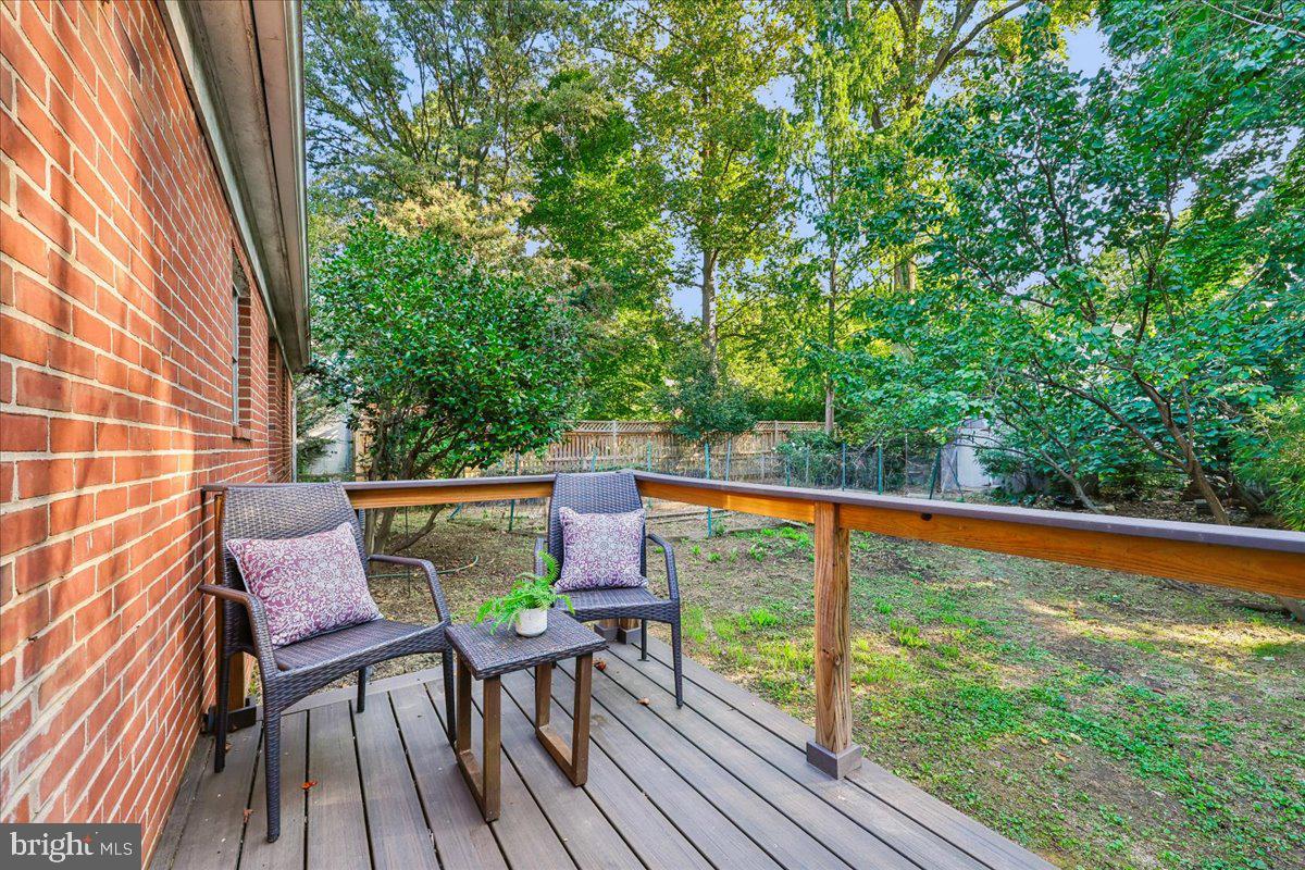 627 Crocus Dr Property Photo 33