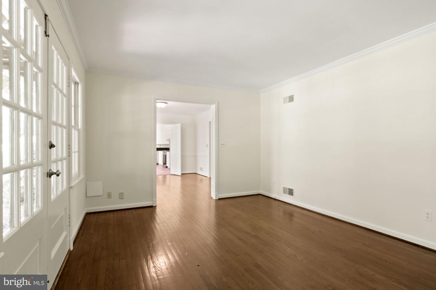 11009 Cripplegate Rd Property Photo 10