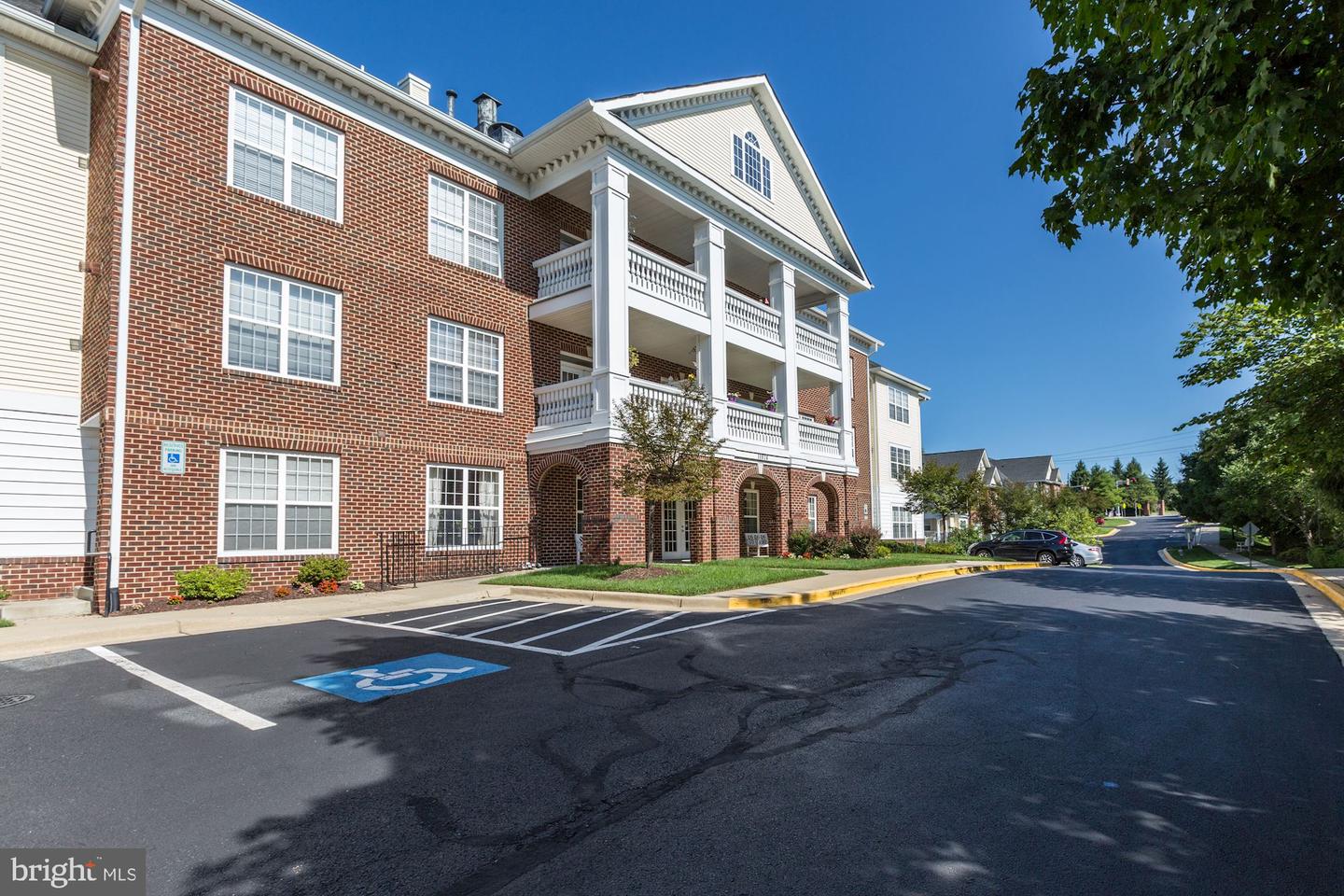 11924 Darnestown Rd #301 Property Photo 2