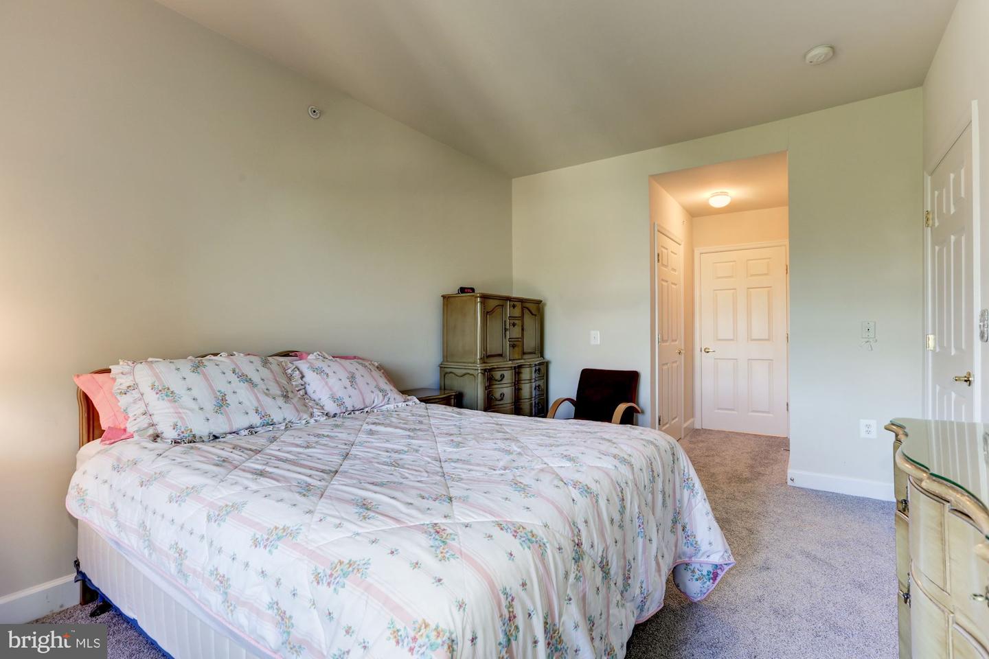 11924 Darnestown Rd #301 Property Photo 13