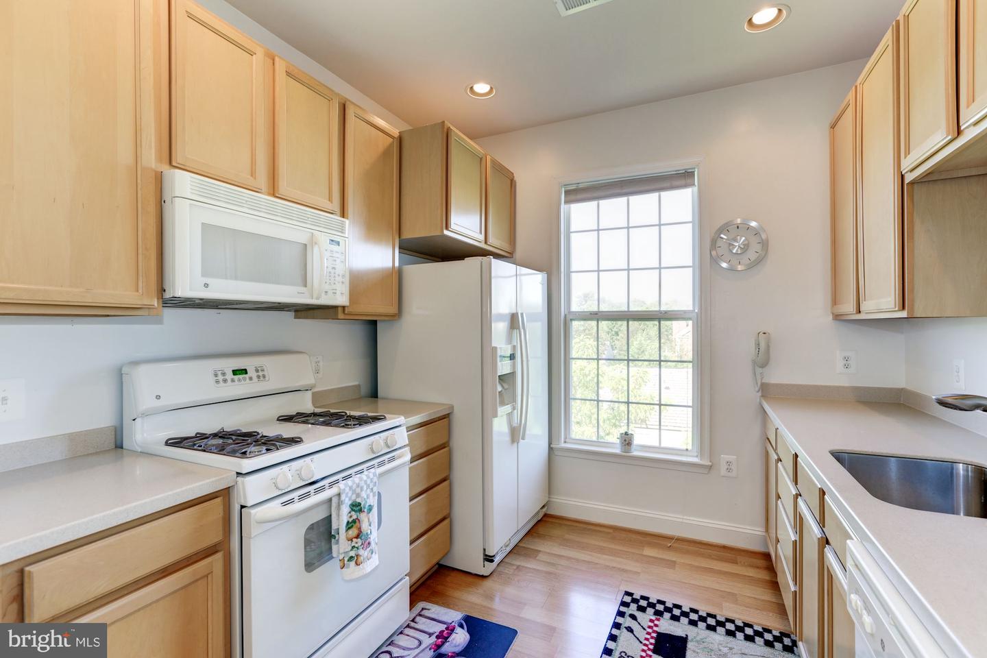 11924 Darnestown Rd #301 Property Photo 16