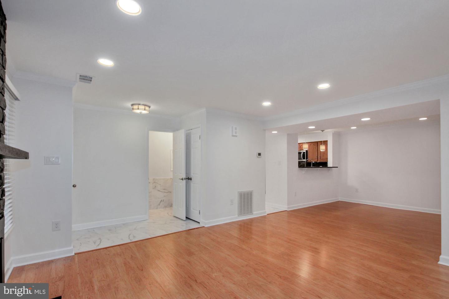 5801 Linden Square Ct #45 Property Photo 8