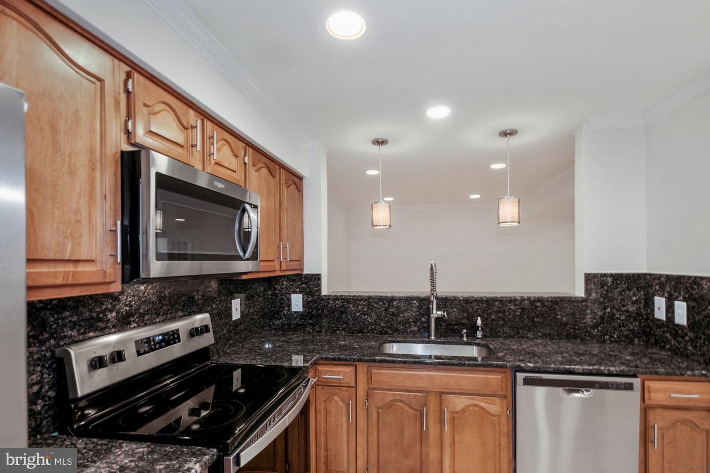 5801 Linden Square Ct #45 Property Photo 12