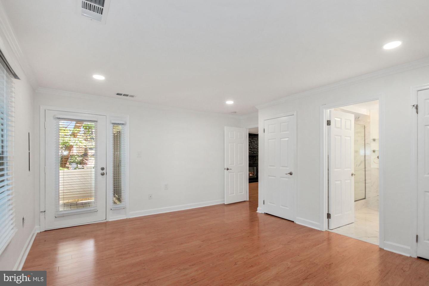 5801 Linden Square Ct #45 Property Photo 17