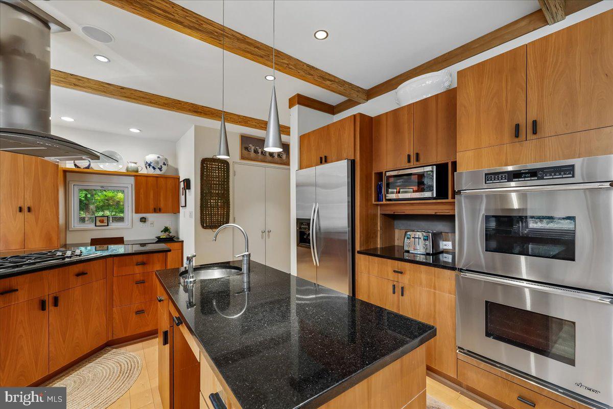 1212 Woodside Pkwy Property Photo 7