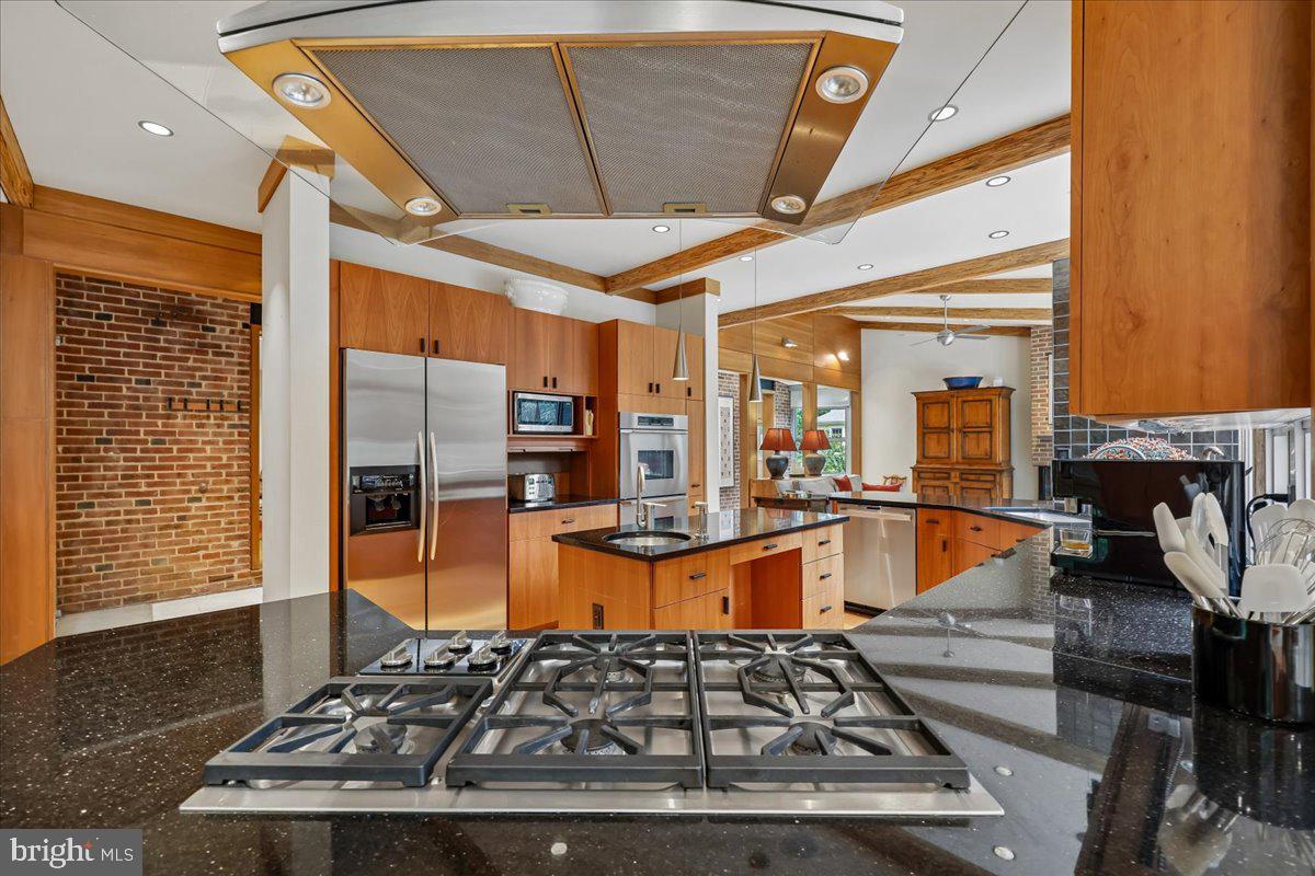 1212 Woodside Pkwy Property Photo 10