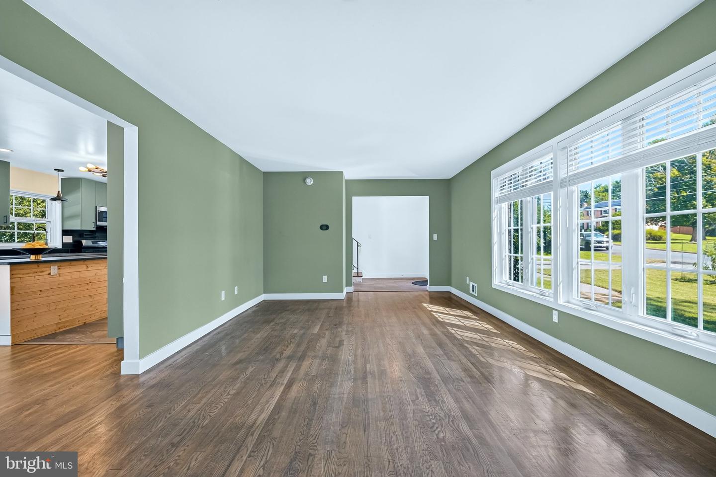 14208 N Gate Dr Property Photo 5