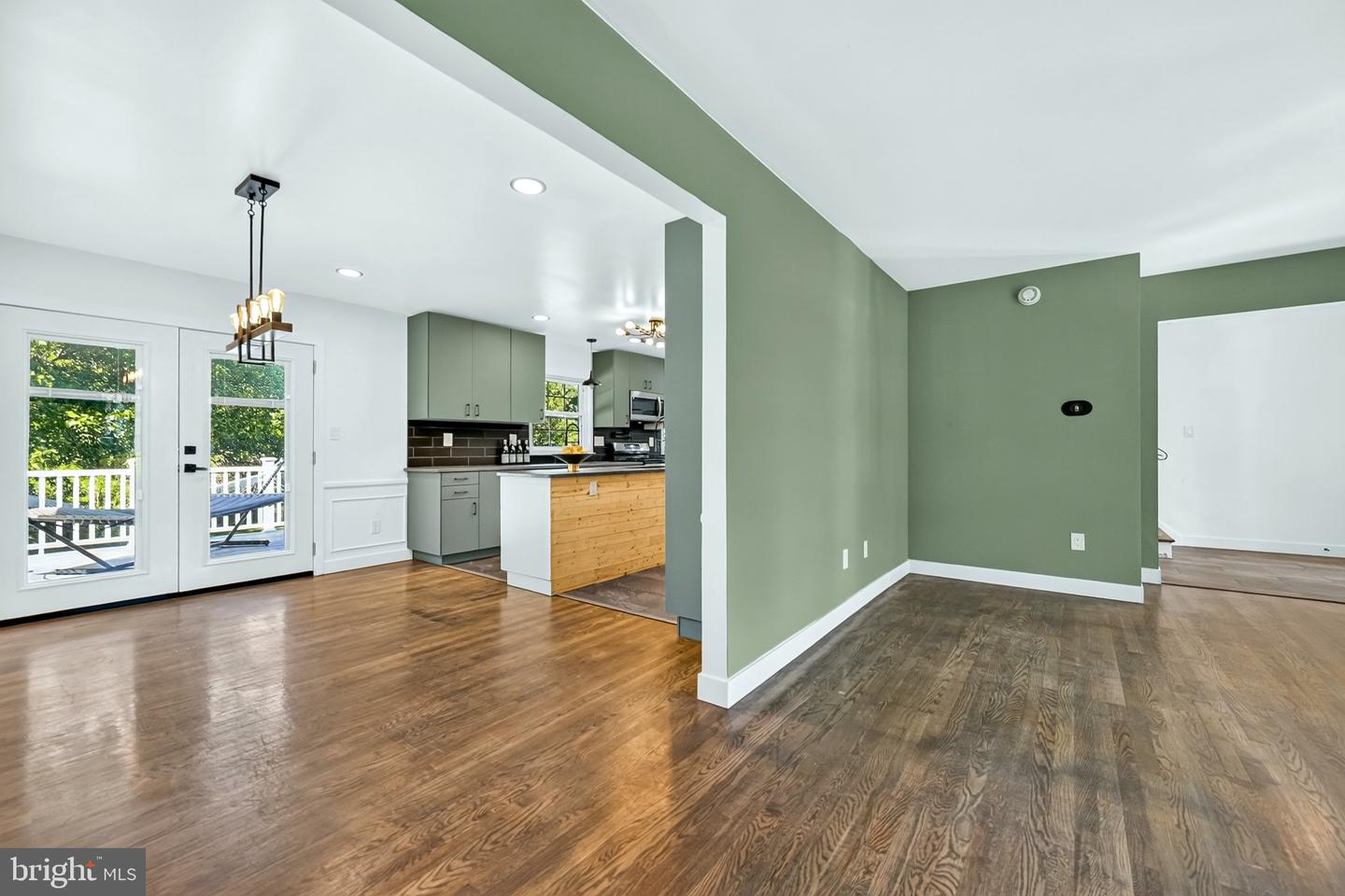 14208 N Gate Dr Property Photo 6