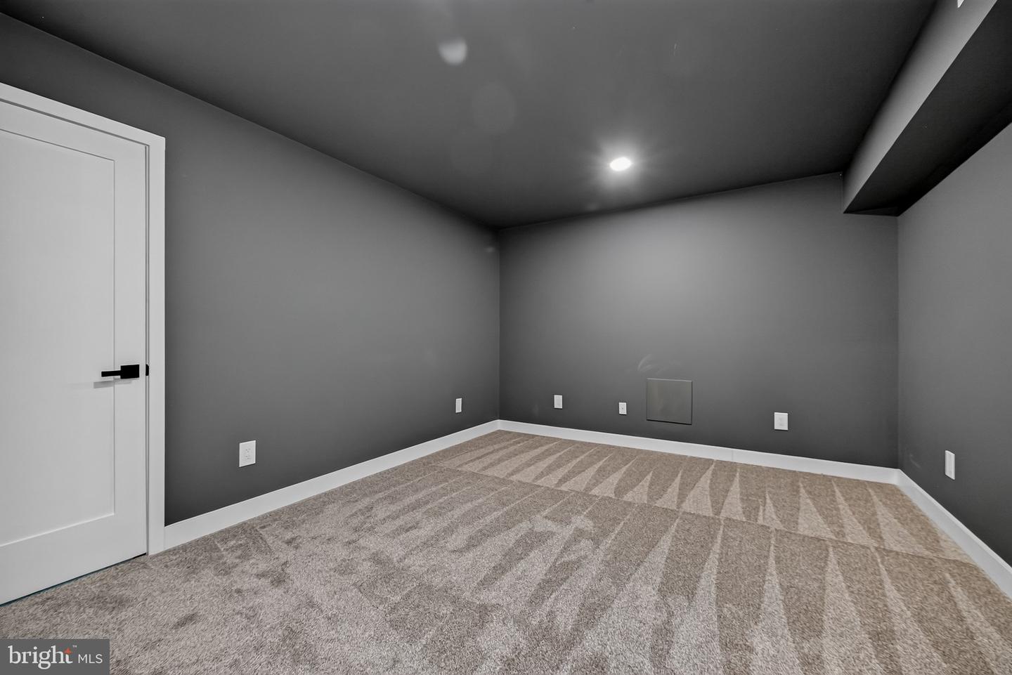 14208 N Gate Dr Property Photo 41