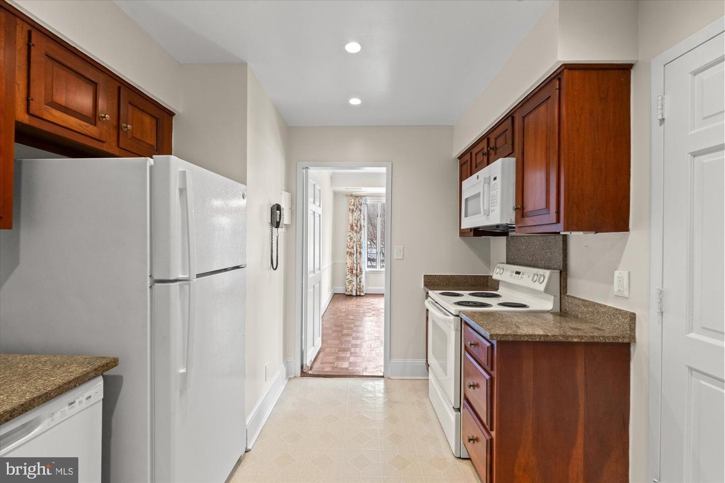 8101 Connecticut Ave #s-410 Property Photo 11