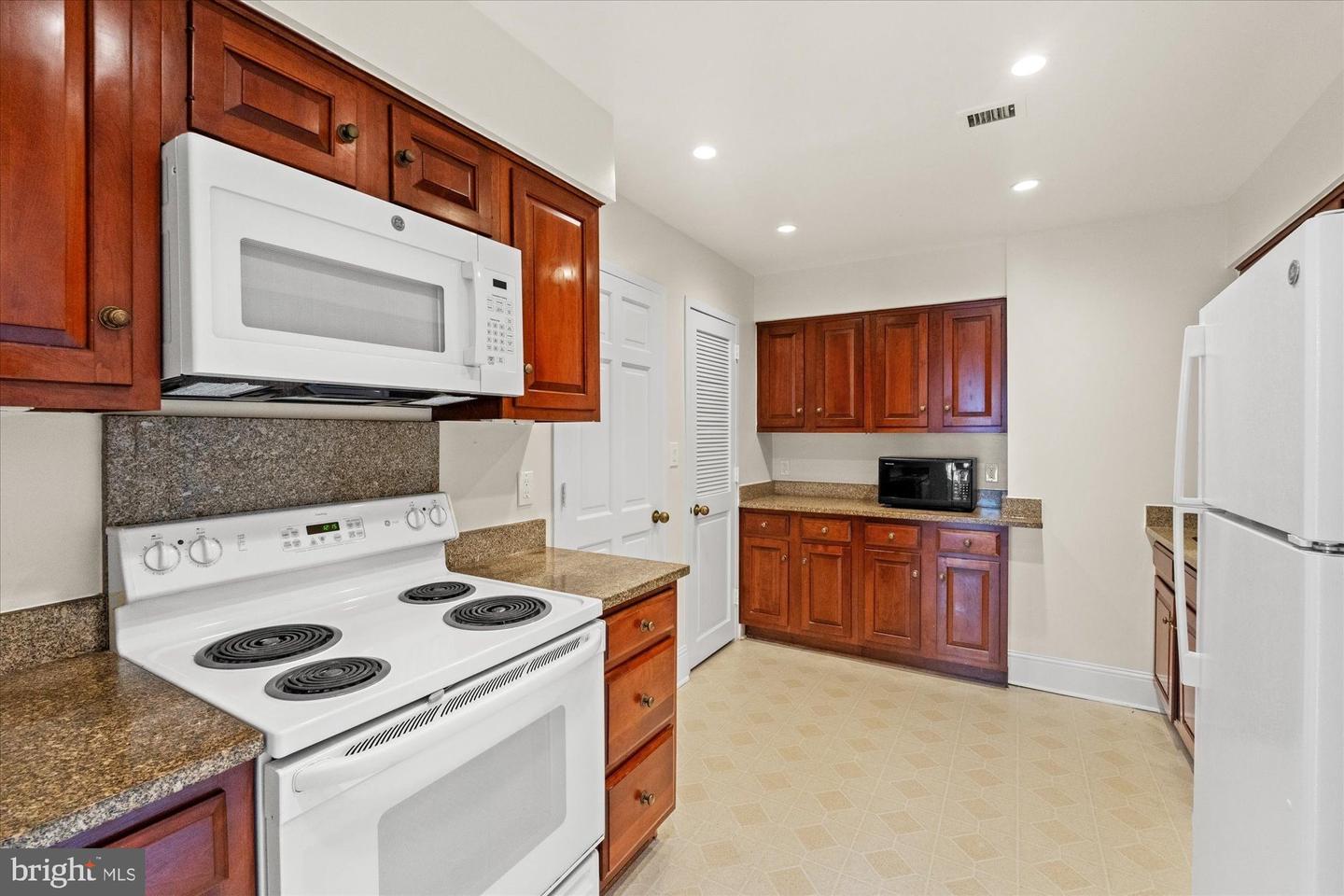 8101 Connecticut Ave #s-410 Property Photo 13