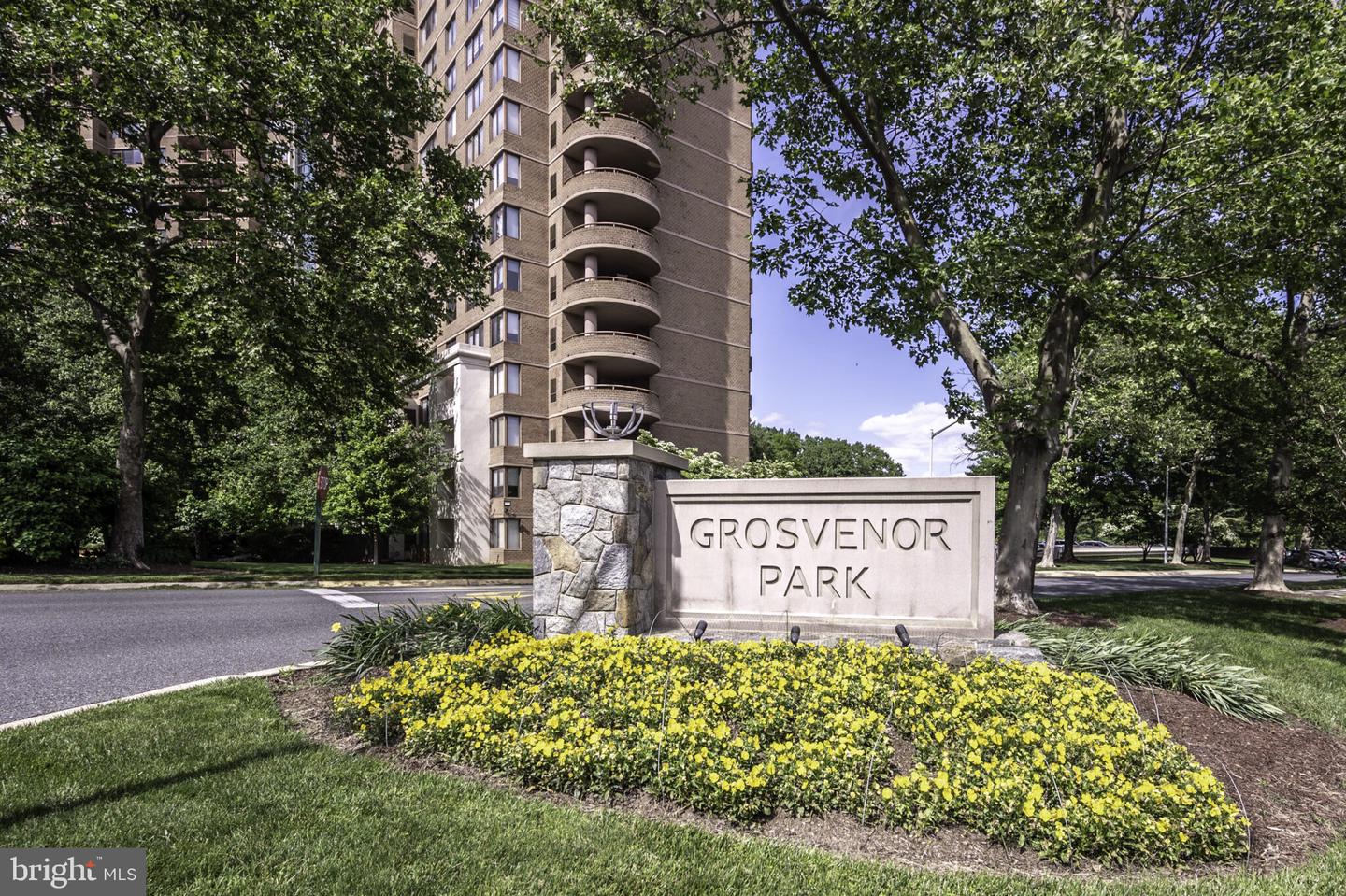 10101 Grosvenor Pl #301 Property Photo 25