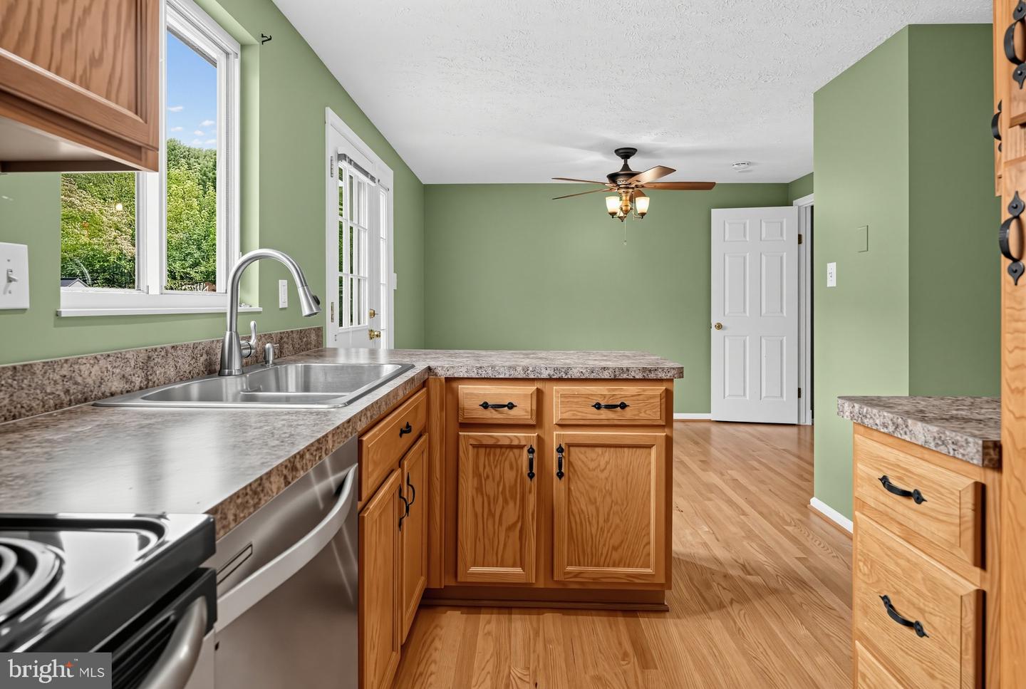10806 Sir Barton Cir Property Photo 13