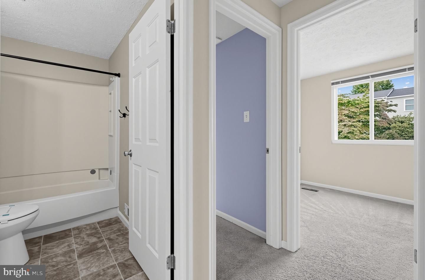 10806 Sir Barton Cir Property Photo 15