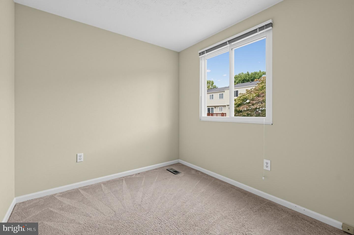 10806 Sir Barton Cir Property Photo 16