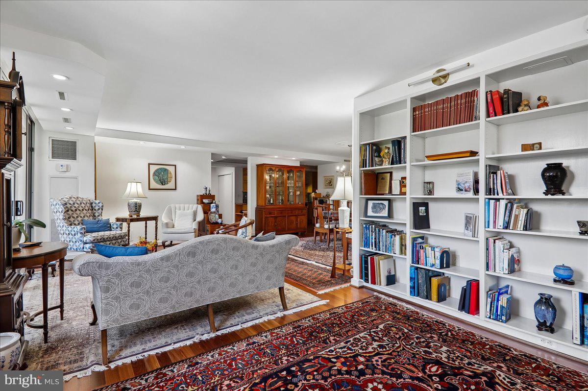 4601 N Park Ave #614p Property Photo 18