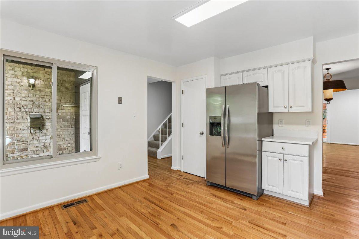 12234 Greenleaf Ave Property Photo 7