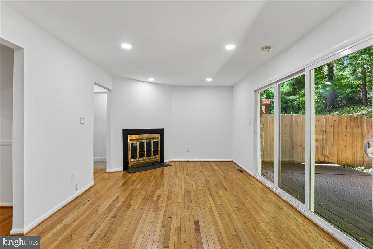 12234 Greenleaf Ave Property Photo 12