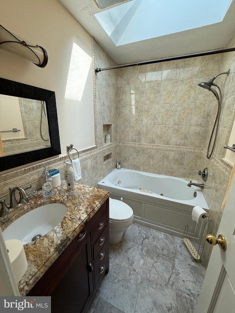 1420 Gerard St Property Photo 21